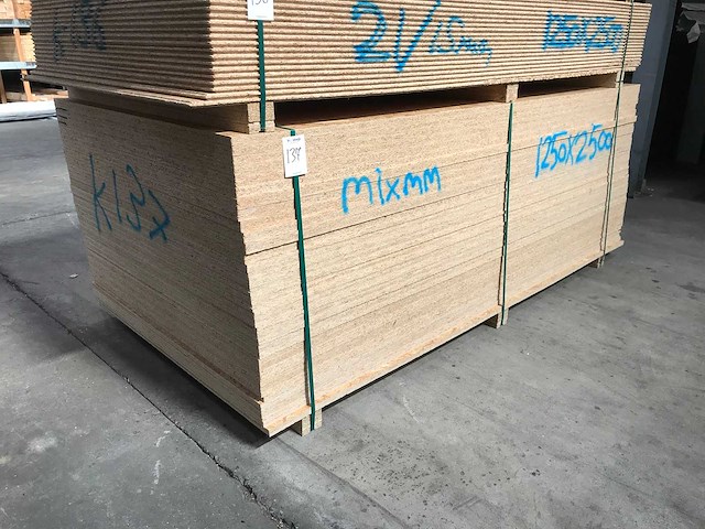 Osb mix pakket plaatmaat 1250x2500mm - afbeelding 1 van  4