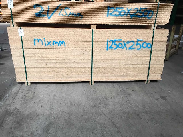 Osb mix pakket; plaatmaat 1250x2500mm - afbeelding 1 van  3
