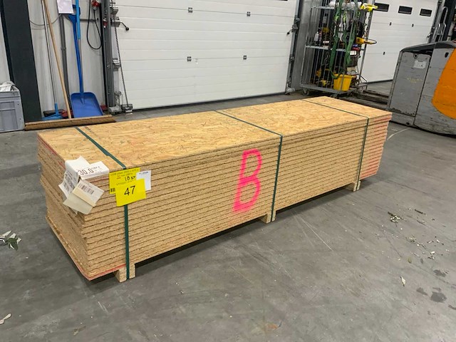 Osb plaat 2500x675x30mm tg4 (18x) - afbeelding 1 van  7