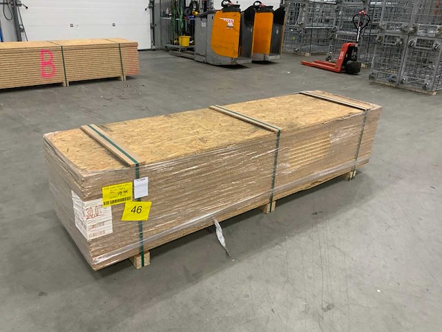 Osb plaat 2500x675x30mm tg4 (18x) - afbeelding 1 van  8