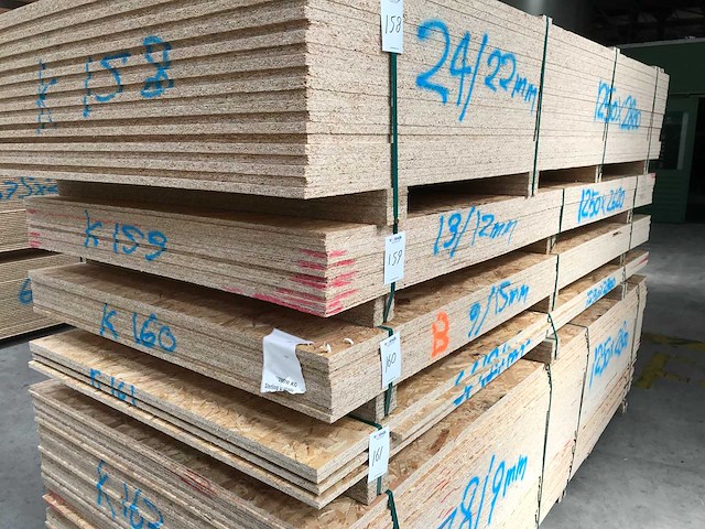 Osb platen 12mm 1250x2620mm (13x) - afbeelding 1 van  3