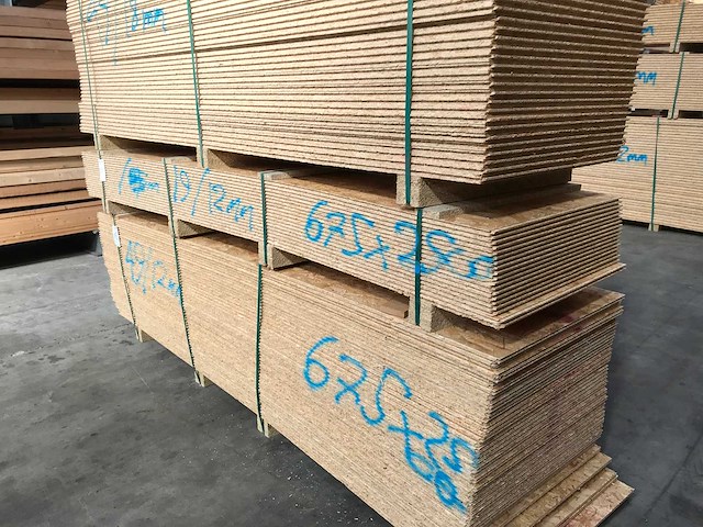 Osb platen 12mm 2500x675mm (19x) - afbeelding 1 van  1