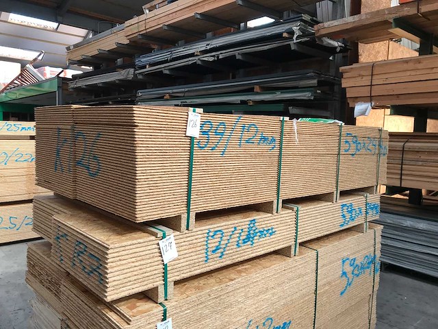 Osb platen 12mm 590x2440mm (78x) - afbeelding 1 van  4