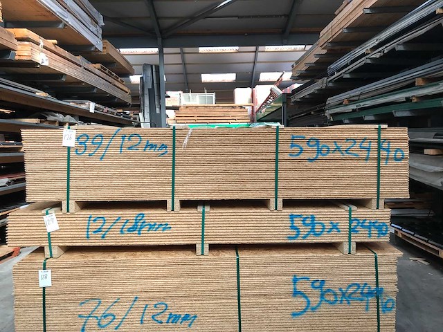 Osb platen 12mm 590x2440mm (78x) - afbeelding 2 van  4