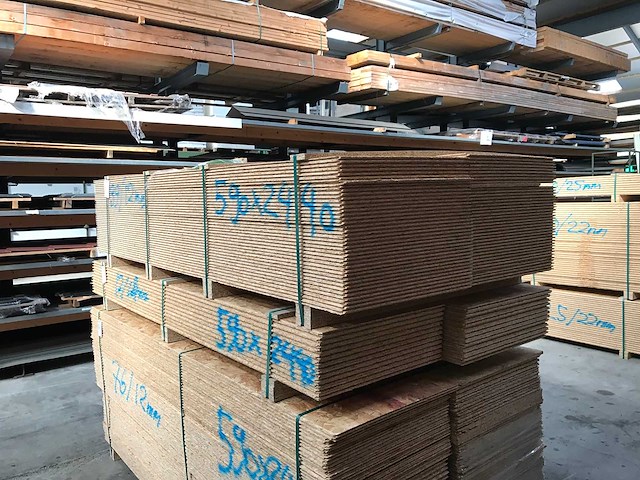 Osb platen 12mm 590x2440mm (78x) - afbeelding 3 van  4