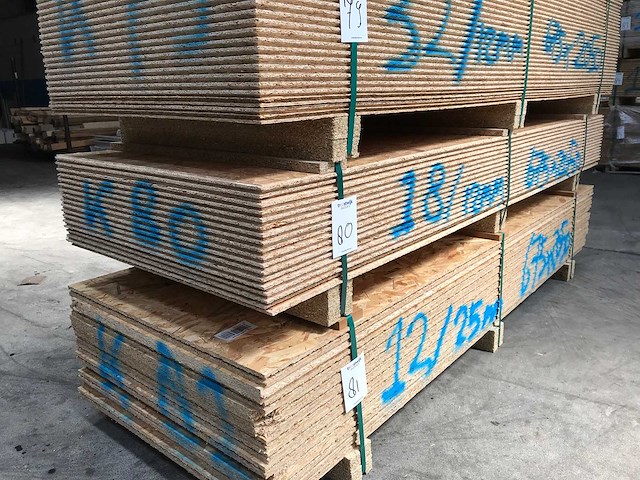 Osb platen 12mm 675x2050mm (18x) - afbeelding 1 van  3