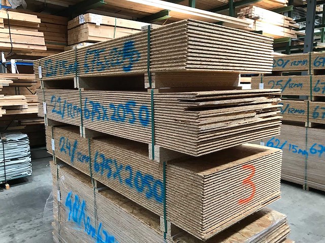 Osb platen 12mm 675x2050mm (21x) - afbeelding 3 van  4