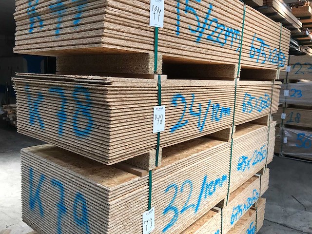 Osb platen 12mm 675x2050mm (24x) - afbeelding 1 van  3