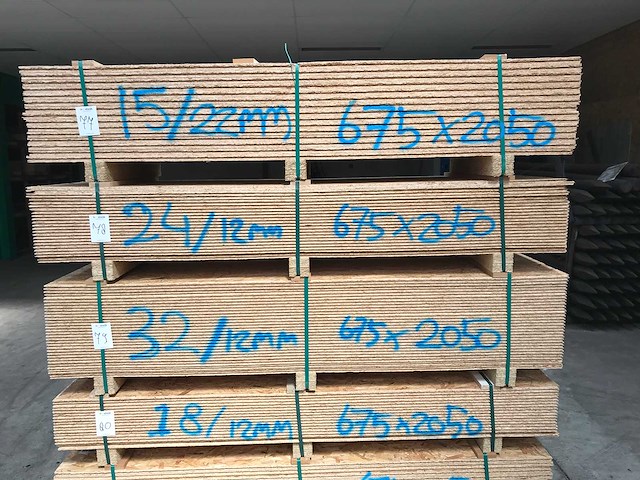 Osb platen 12mm 675x2050mm (24x) - afbeelding 2 van  3