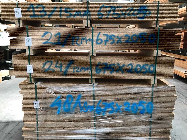 Osb platen 12mm 675x2050mm (24x) - afbeelding 2 van  3