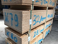 Osb platen 12mm 675x2050mm (32x) - afbeelding 1 van  3