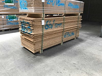 Osb platen 12mm 675x2050mm (66x) - afbeelding 1 van  4