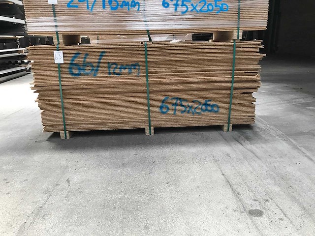 Osb platen 12mm 675x2050mm (66x) - afbeelding 1 van  2