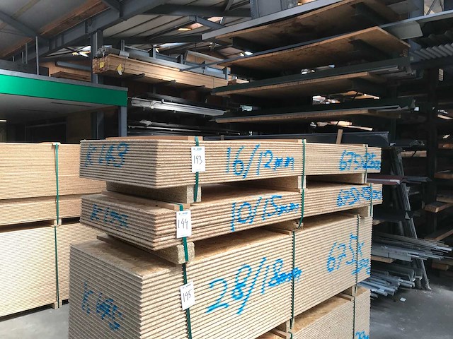 Osb platen 12mm 675x2500mm (12x) - afbeelding 1 van  2