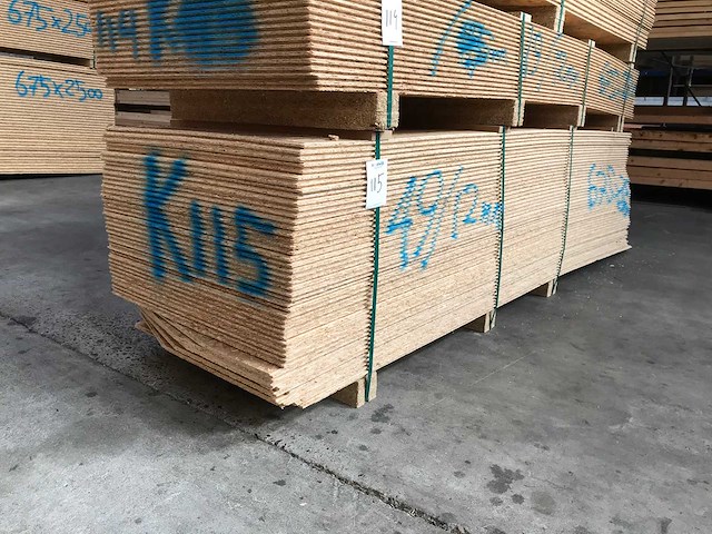 Osb platen 12mm 675x2500mm (49x) - afbeelding 1 van  3