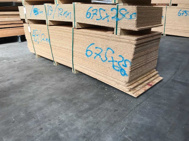 Osb platen 12mm 675x2500mm (49x) - afbeelding 3 van  3