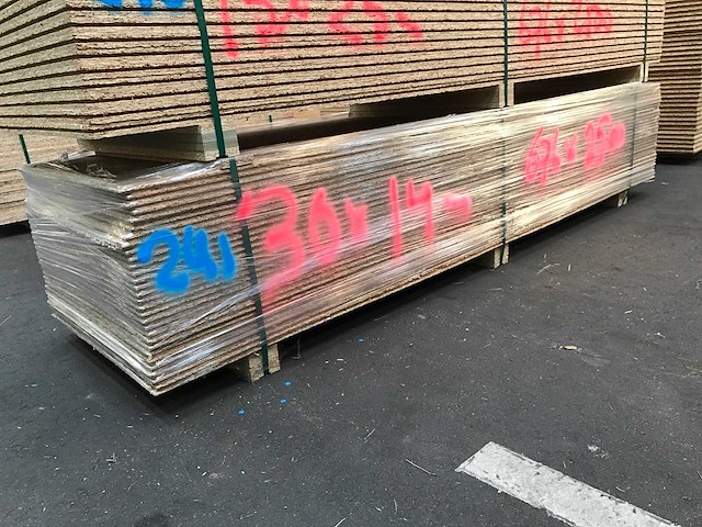 Osb platen 14mm 675x2500mm (30x) - afbeelding 1 van  3