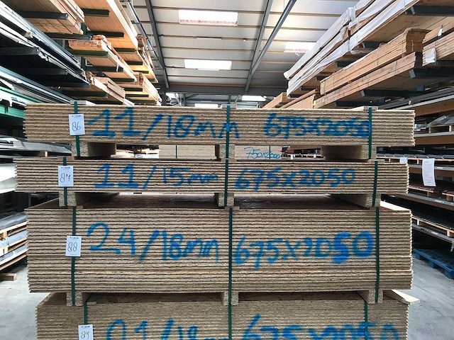 Osb platen 15mm 675x2050mm (11x) - afbeelding 2 van  3