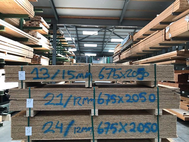 Osb platen 15mm 675x2050mm (13x) - afbeelding 2 van  3