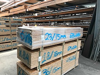 Osb platen 15mm 675x2050mm (23x) - afbeelding 1 van  4