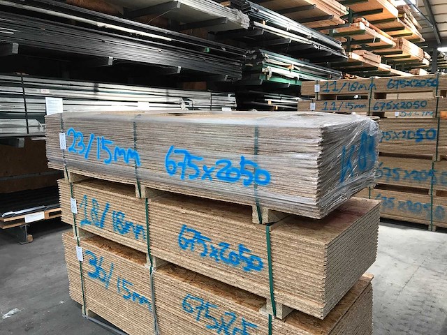 Osb platen 15mm 675x2050mm (23x) - afbeelding 2 van  2