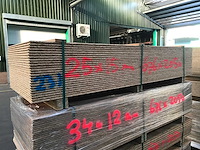 Osb platen 15mm 675x2050mm (25x) - afbeelding 1 van  3