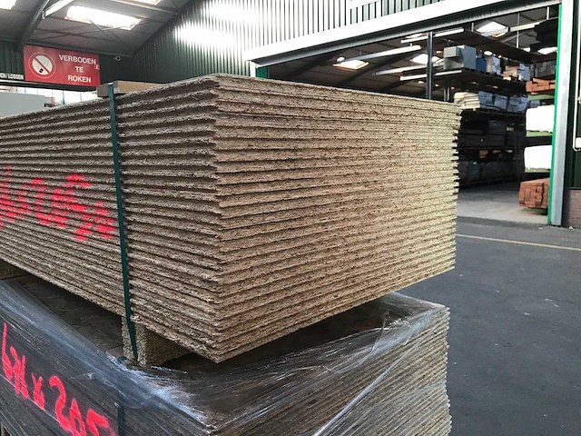 Osb platen 15mm 675x2050mm (25x) - afbeelding 2 van  3