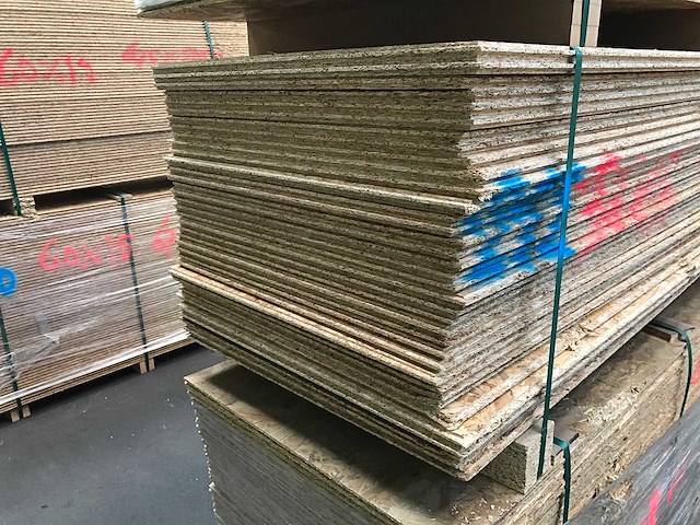 Osb platen 15mm 675x2050mm (36x) - afbeelding 3 van  3