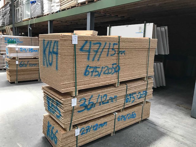 Osb platen 15mm 675x2050mm (47x) - afbeelding 1 van  4