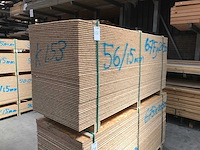Osb platen 15mm 675x2050mm (56x) - afbeelding 1 van  4