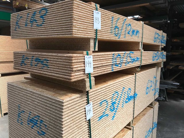 Osb platen 15mm 675x2500mm (10x) - afbeelding 1 van  3