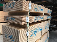 Osb platen 15mm 675x2500mm (10x) - afbeelding 1 van  3