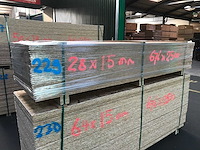 Osb platen 15mm 675x2500mm (28x) - afbeelding 1 van  3
