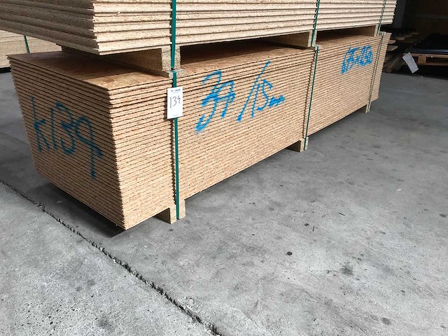Osb platen 15mm 675x2500mm (39x) - afbeelding 1 van  3
