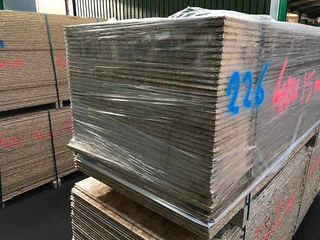 Osb platen 15mm 675x2500mm (40x) - afbeelding 3 van  3