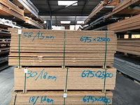 Osb platen 15mm 675x2500mm (58x) - afbeelding 1 van  4