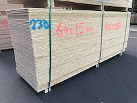 Osb platen 15mm 675x2500mm (64x) - afbeelding 1 van  3