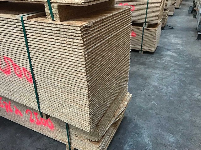 Osb platen 15mm 676x2500mm (43x) - afbeelding 1 van  1