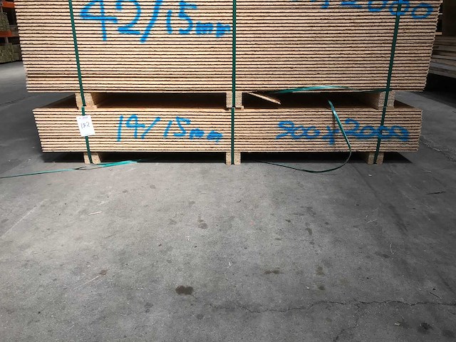 Osb platen 15mm 900x2000mm (14x) - afbeelding 2 van  4