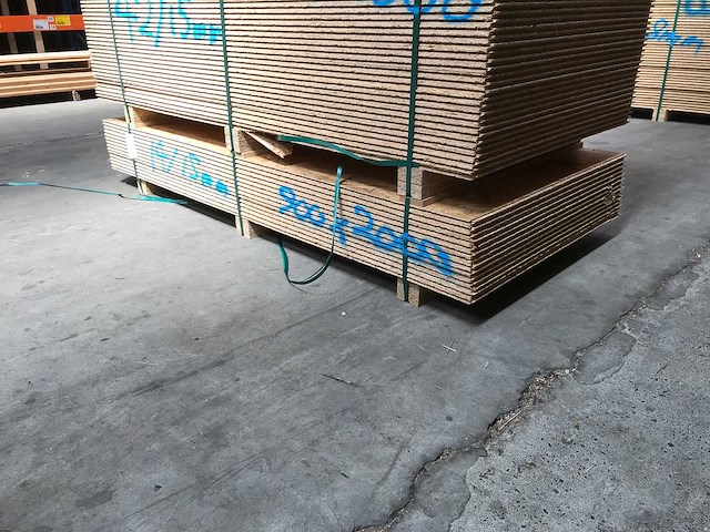 Osb platen 15mm 900x2000mm (14x) - afbeelding 3 van  4