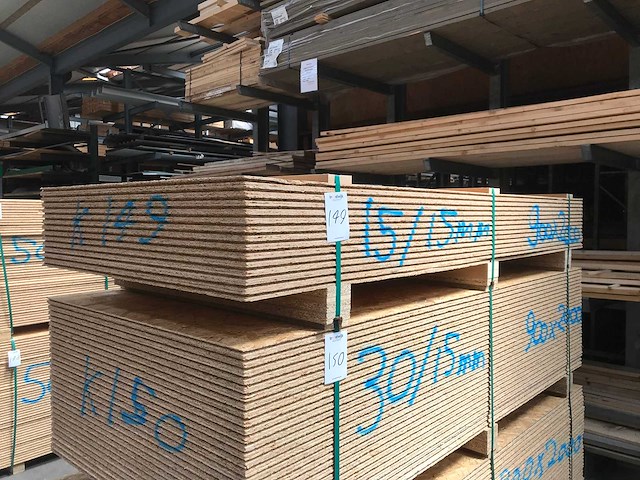Osb platen 15mm 900x2000mm (15x) - afbeelding 1 van  3