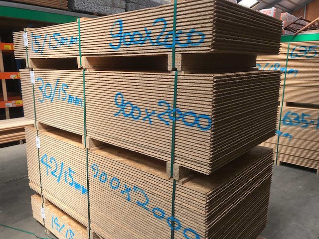 Osb platen 15mm 900x2000mm (30x) - afbeelding 2 van  3