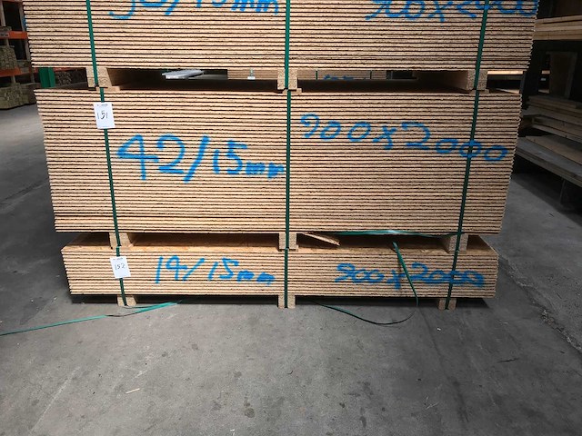 Osb platen 15mm 900x2000mm (42x) - afbeelding 2 van  3