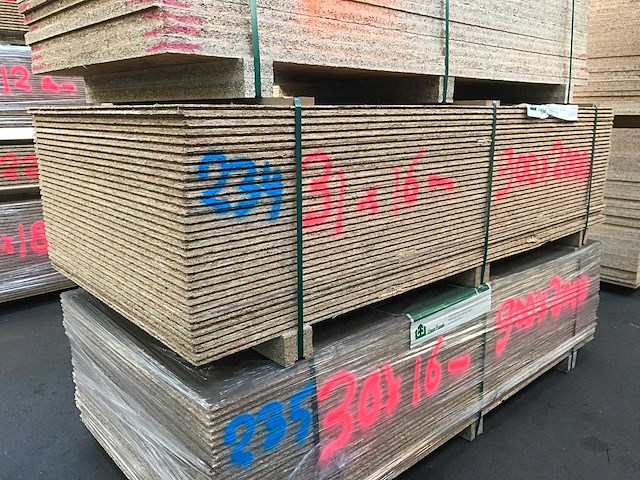 Osb platen 16mm 900x2000mm (31x) - afbeelding 1 van  3