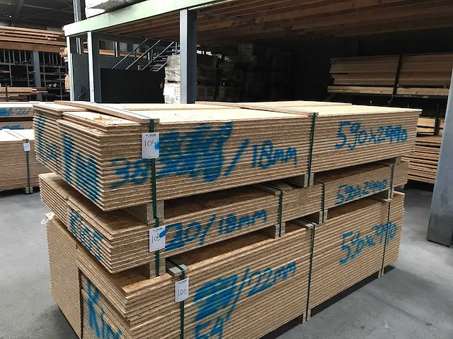 Osb platen 18mm 590x2440mm (38x) - afbeelding 1 van  3