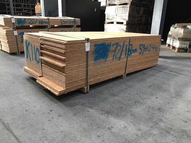 Osb platen 18mm 590x2440mm (72x) - afbeelding 1 van  4