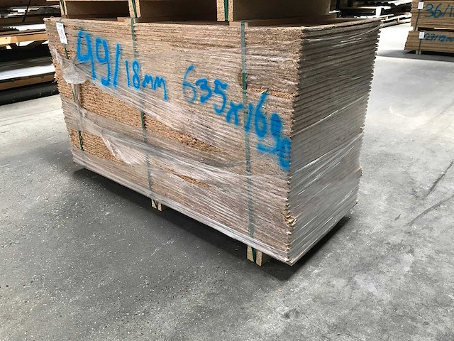 Osb platen 18mm 635x1690mm (49x) - afbeelding 2 van  3