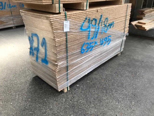 Osb platen 18mm 635x1690mm (49x) - afbeelding 1 van  4
