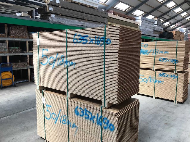 Osb platen 18mm 635x1690mm (50x) - afbeelding 3 van  4