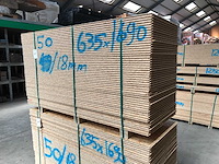 Osb platen 18mm 635x1690mm - afbeelding 1 van  1